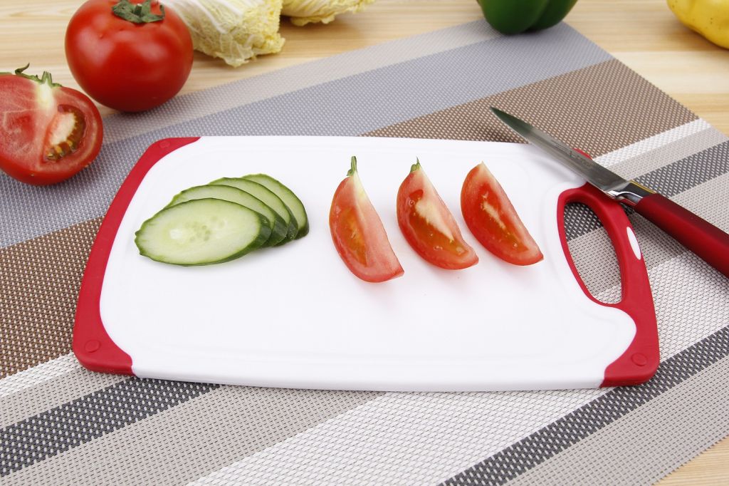 Anti-slip cutting board