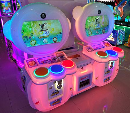 Photo Drum Multi Players Coin Pusher Game Machine For Family Center