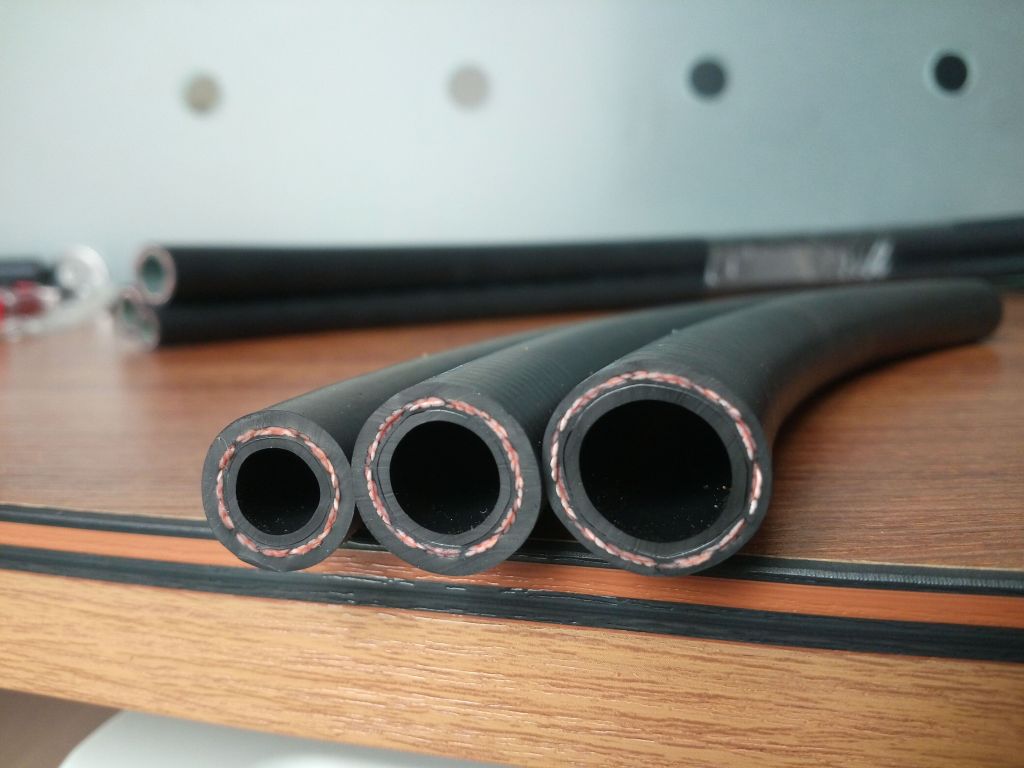 Auto air conditioning hose