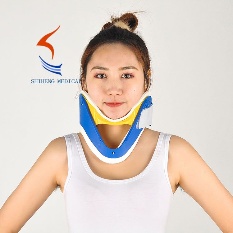 Emergency cervical collar free size for adults and children