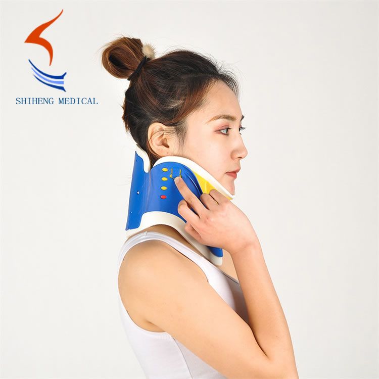 Emergency cervical collar free size for adults and children