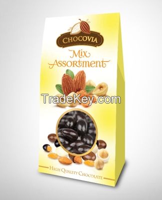 Chocolate coated almond dragees