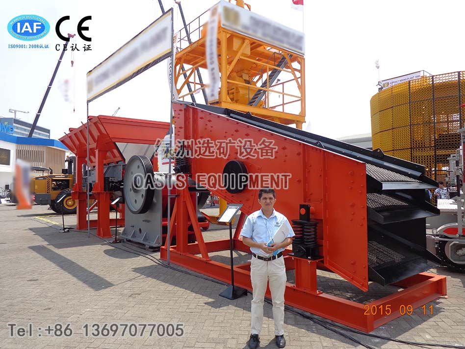 High Efficiency linear stainless steel vibrating screen for mining with good sale