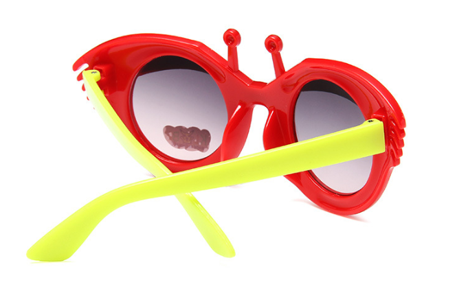 kids' sunglasses