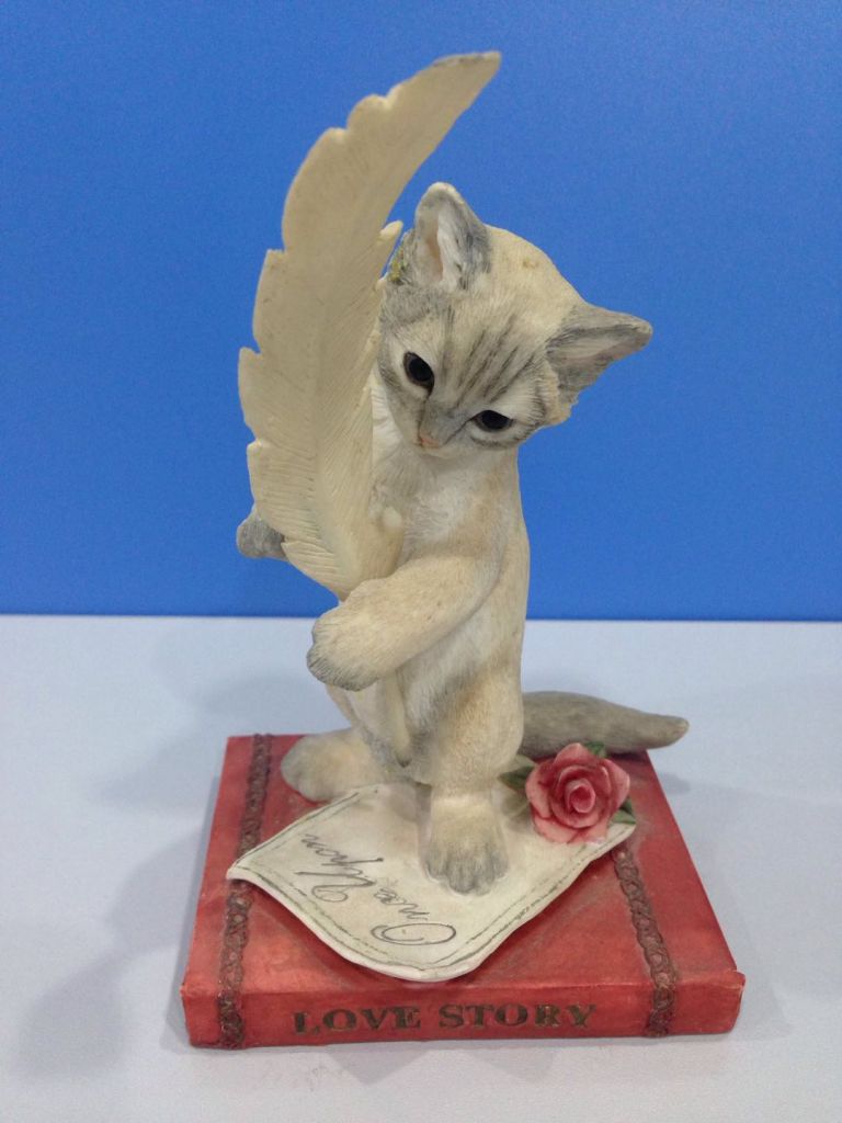 Polyresin Cat Miniature Figurine