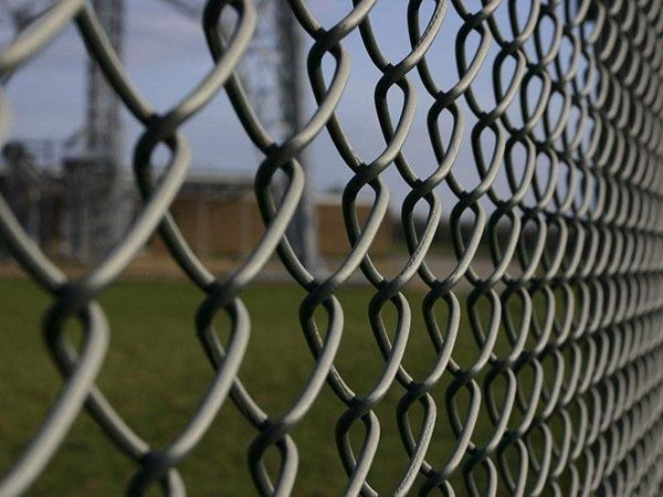 Galvanized / PVC Coated Chain Link Fence