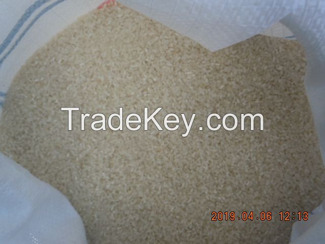 100% BROKEN WHITE RICE (IRRI-6)