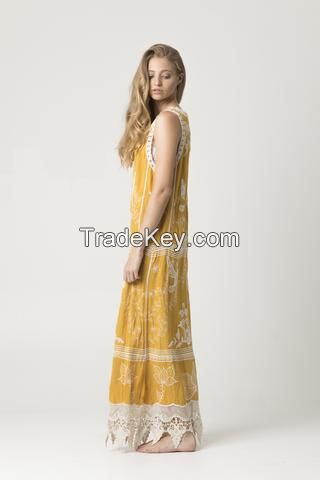 Women's Embroidered Bohemian 1970's Maxi Dress