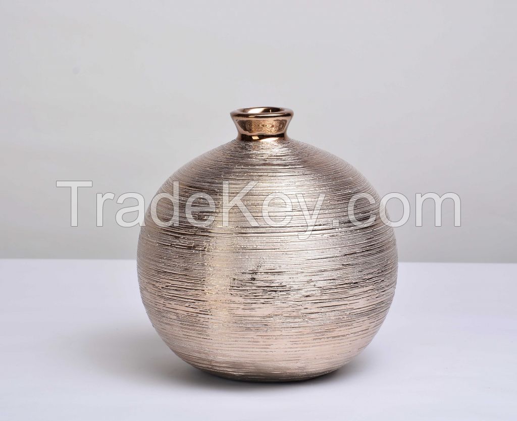 VASE CERAMIC SPUN METALLIC GOLD ROUND 6.7IN