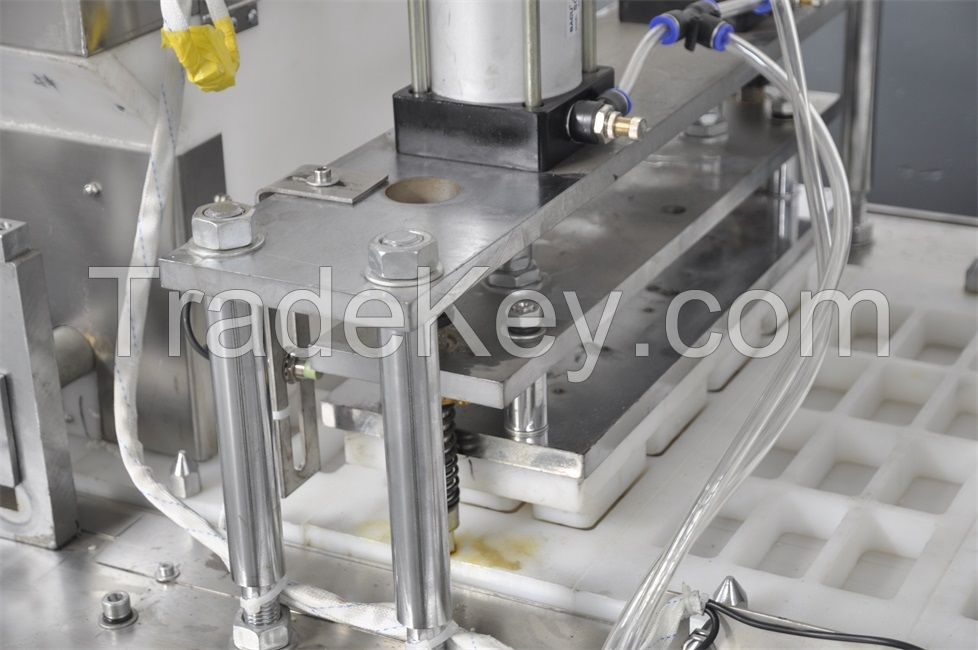 2018 china Automatic Continuous Crispy Dental Care New Stainless Steel Cereal Bar Forming Machine