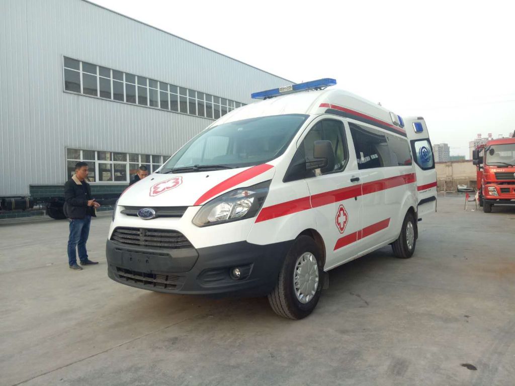 High medical equipment automobile emergency vehicle, rescue vehicle