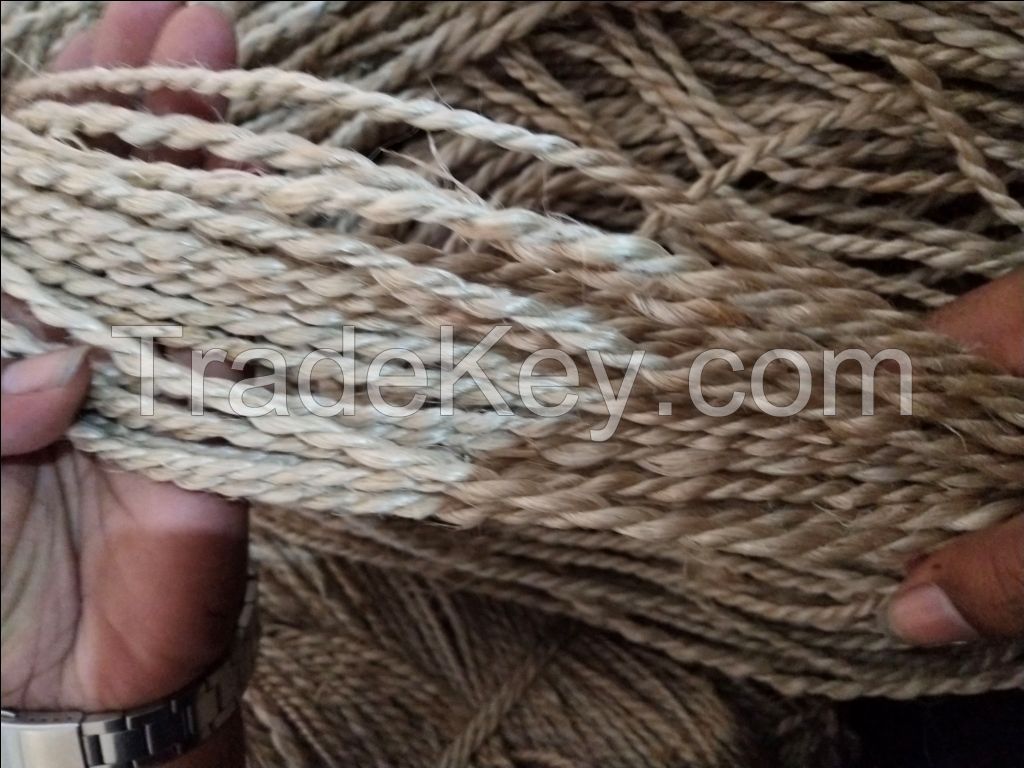 HIGH QUALITY JUTE YARN