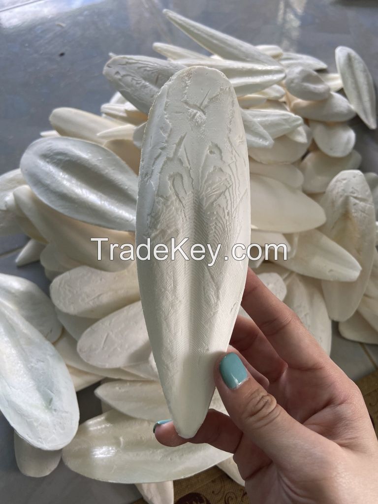 High Quality Animal Feed Body Part Natural White Seafood Small Dried Cuttlefish Bone with Bag Packaging