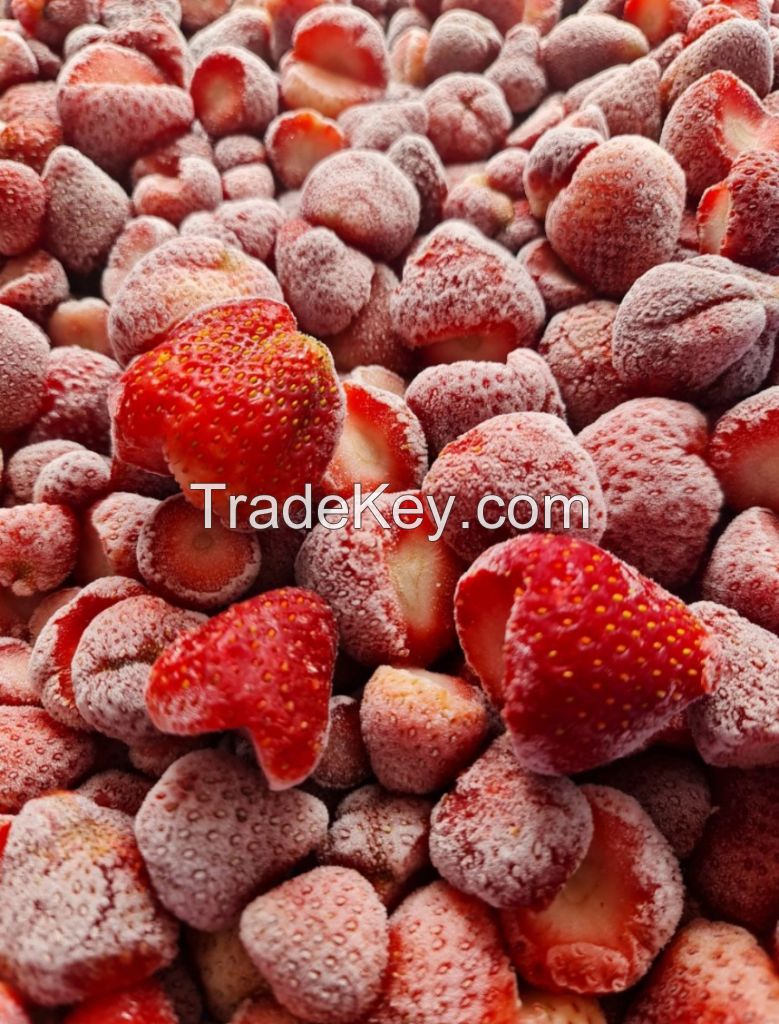 FROZEN STRAWBERRIES BEST QUALITY FOR FROZEN YOGURT AND CAKES WITH VIETNAM ORIGIN