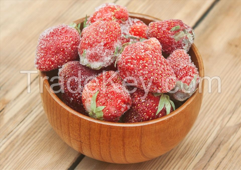 FROZEN STRAWBERRIES BEST QUALITY FOR FROZEN YOGURT AND CAKES WITH VIETNAM ORIGIN