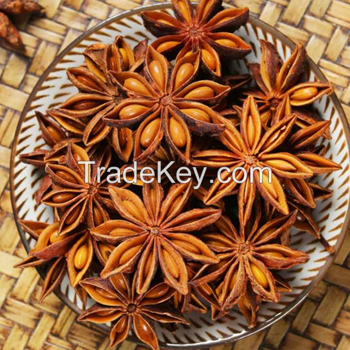 HIGH-QUALITY STAR ANISE FOR CULINARY DELIGHTS FRESHLY HARVESTED AND AROMATIC / RICH AND DISTINCTIVE TASTE / REASONABLY PRICED FOR HIGH DEMAND