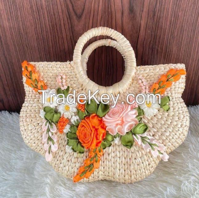 HANDWOVEN HYACINTH SHOPPING BAG / LIGHTWEIGHT & TRENDY / MADE IN VIETNAM