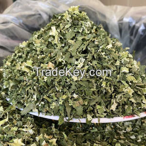 DEHYDRATED CELERY LEAVES / PERFECT FOR SOUPS, SALADS, AND HEALTHY SEASONING