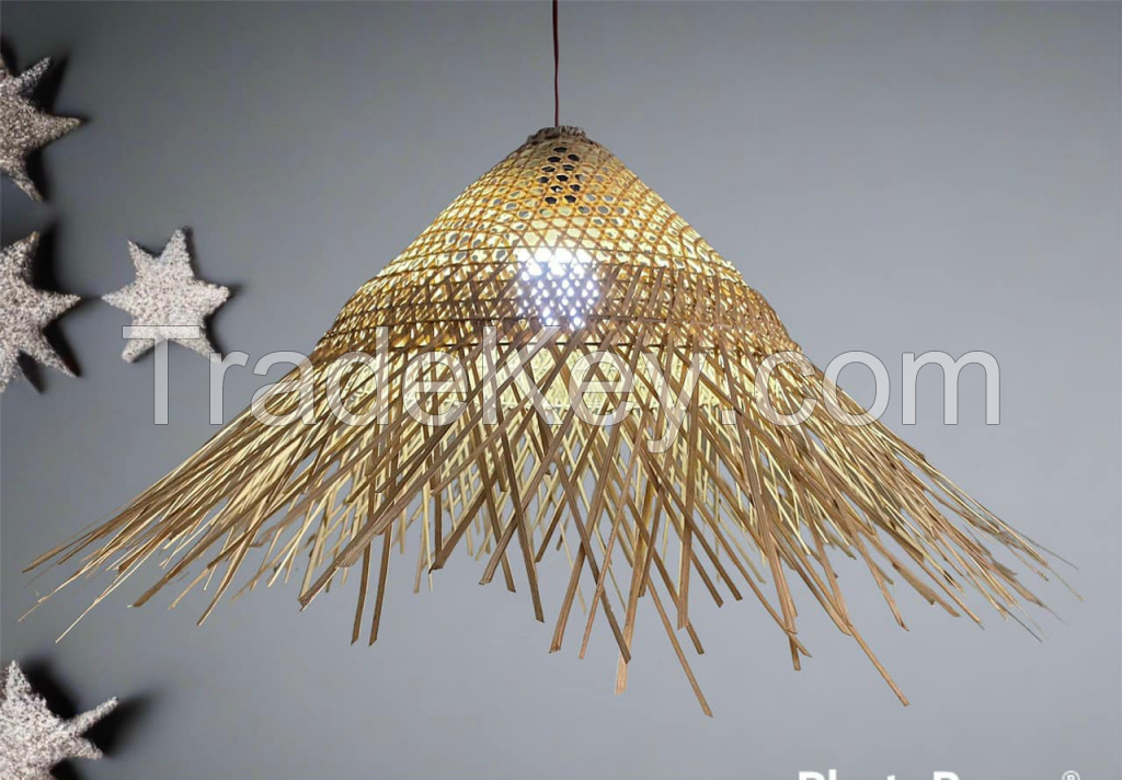 ELEGANTLY CRAFTED BAMBOO LAMP FOR COZY LIGHTING / HANDMADE DESIGN / ECO-FRIENDLY MATERIALS / MADE IN VIETNAM