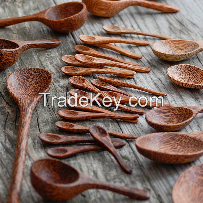 HIGH-QUALITY WOODEN SPOONS / LIGHTWEIGHT & SPLINTER-FREE / BEST WHOLESALE PRICING OPTIONS / MADE IN VIETNAM 