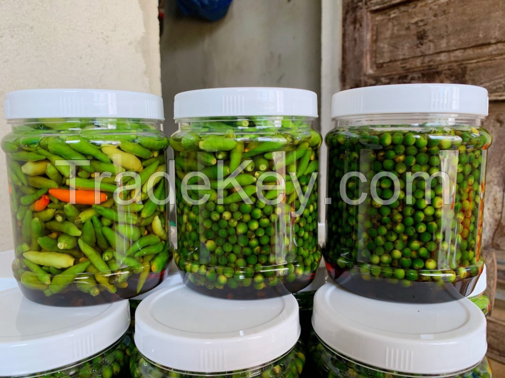 FRESH GREEN PEPPER IN BRINE / EXCEPTIONAL FLAVOR / EXCELLENT QUALITY / COST-EFFECTIVE PRICE