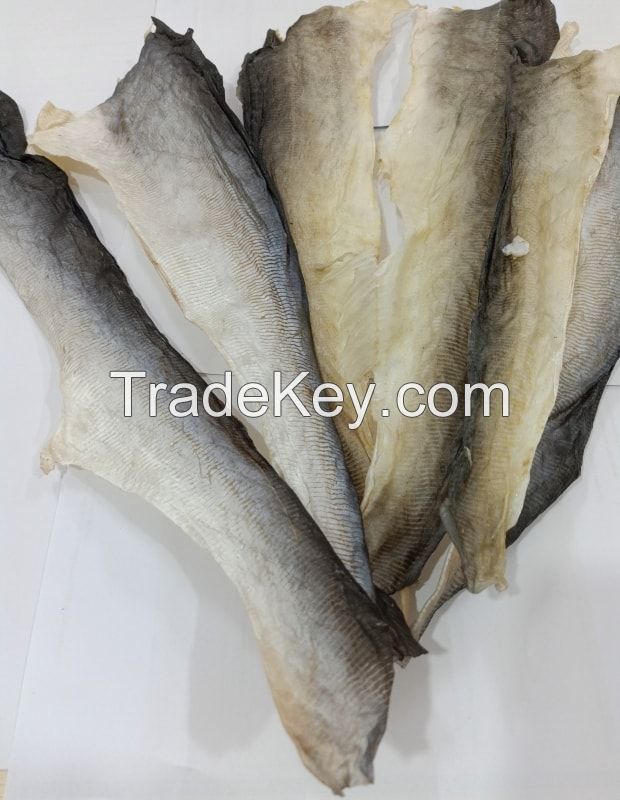 BLACK PEPPER DRIED PANGASIUS FISH SKIN / AROMATIC AND BOLD / MADE IN VIETNAM