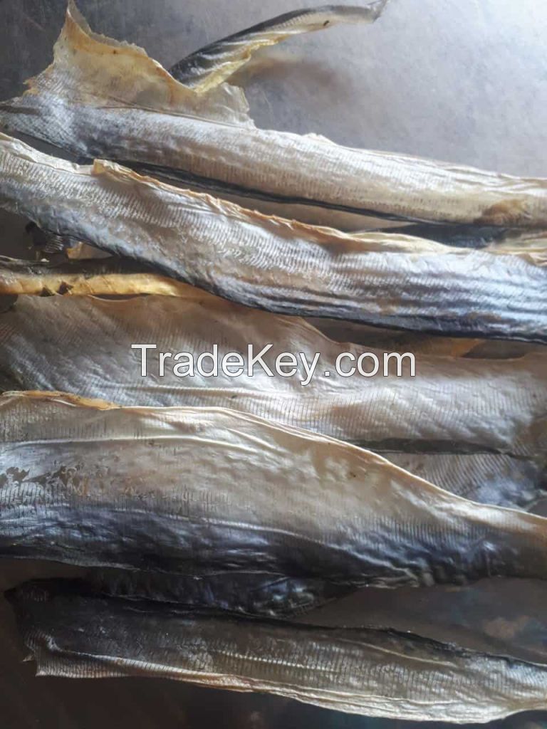 BLACK PEPPER DRIED PANGASIUS FISH SKIN / AROMATIC AND BOLD / MADE IN VIETNAM