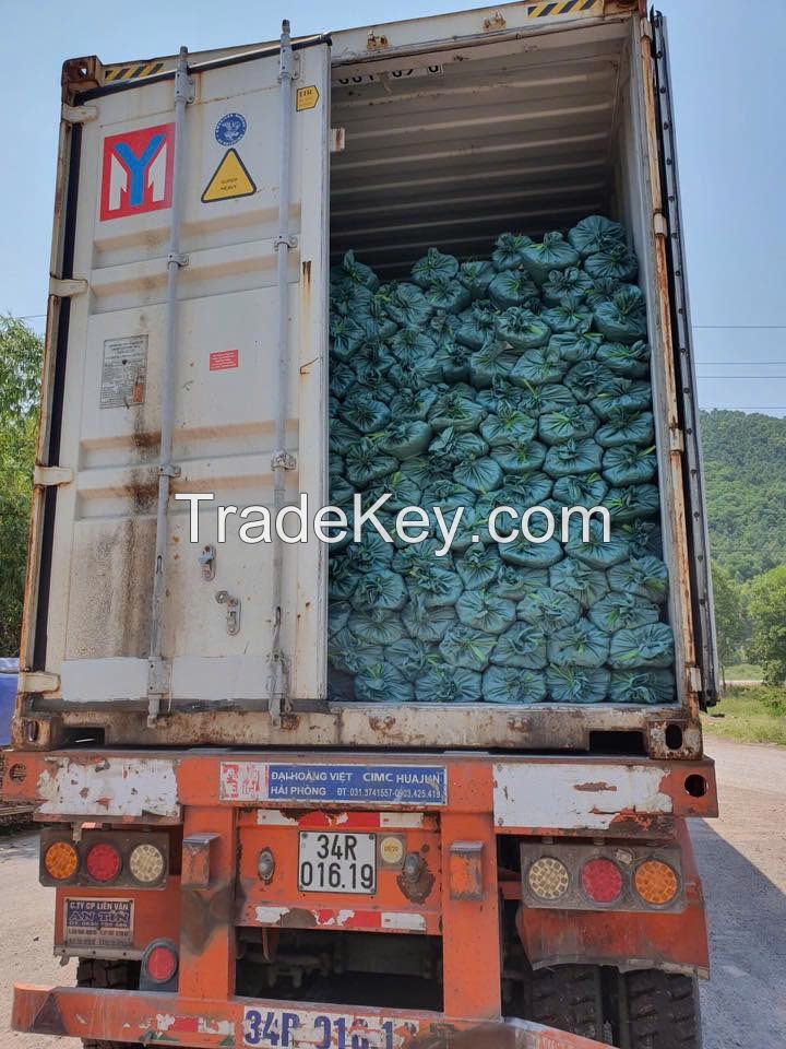 DURABLE AND SMOOTH WOODEN BROOM HANDLES / HANDCRAFTED QUALITY / AFFORDABLE VALUE / MADE IN VIETNAM