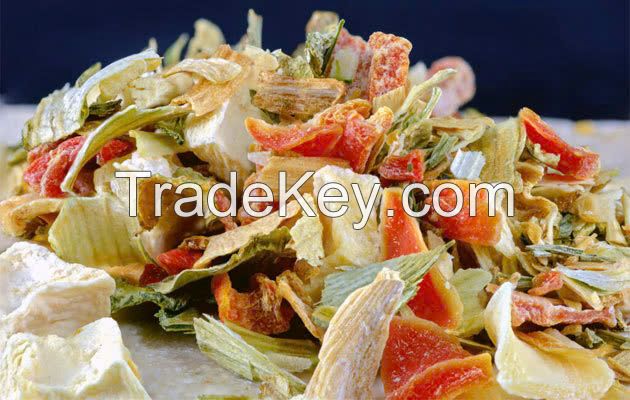 CRISPY AND NUTRITIOUS FREE-DRIED VEGETABLE WITH FISH FOR PET / HEALTHY TREAT / AFFORDABLE VALUE / MADE IN VIETNAM