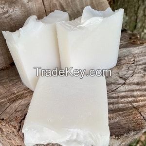 NATURALLY MOISTURIZING COCONUT OIL SOAP / ECO-CONSCIOUS CHOICE / MADE IN VIETNAM