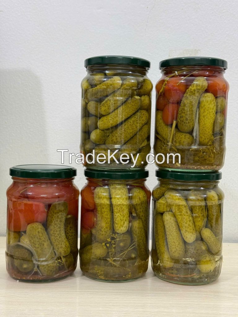 REFRESHINGLY ZESTY PICKLED VEGETABLE BLEND / LOCAL INGREDIENTS / MADE IN VIETNAM