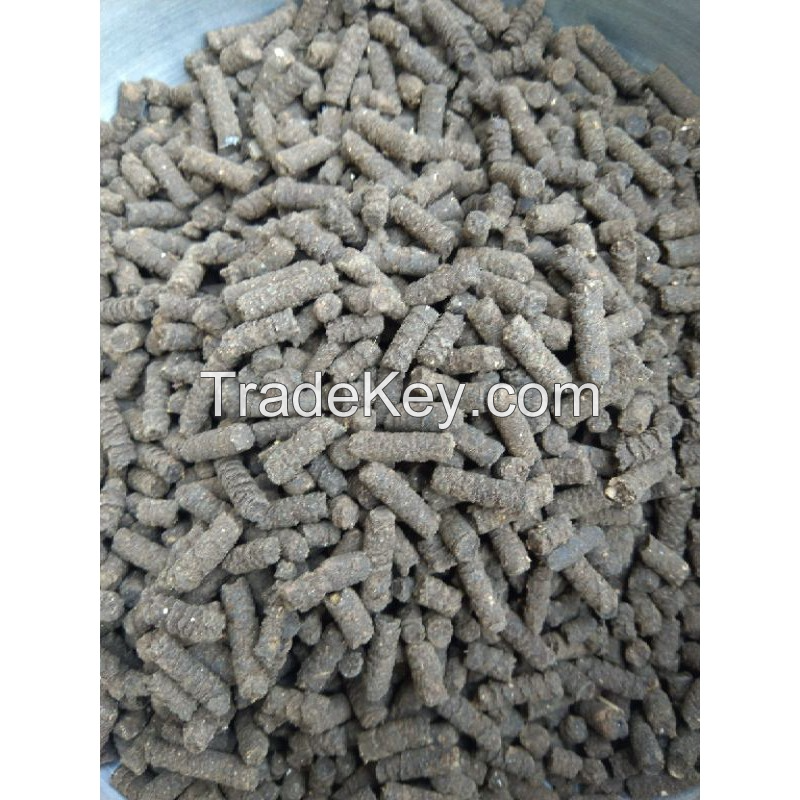 PREMIUM COMPRESSED WORM FERTILIZER / ORGANIC SOIL BOOSTER / AFFORDABLE VALUE / MADE IN VIETNAM