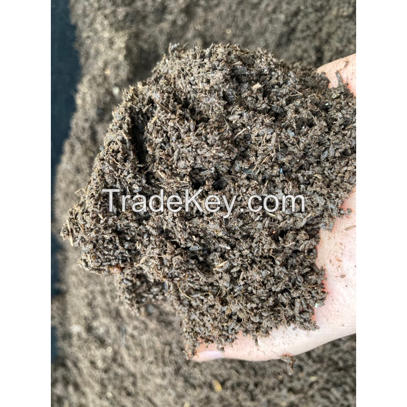 SUPERIOR EARTHWORM CASTINGS / 100% NATURAL FERTILIZER / ECO-FRIENDLY CHOICE / MADE IN VIETNAM