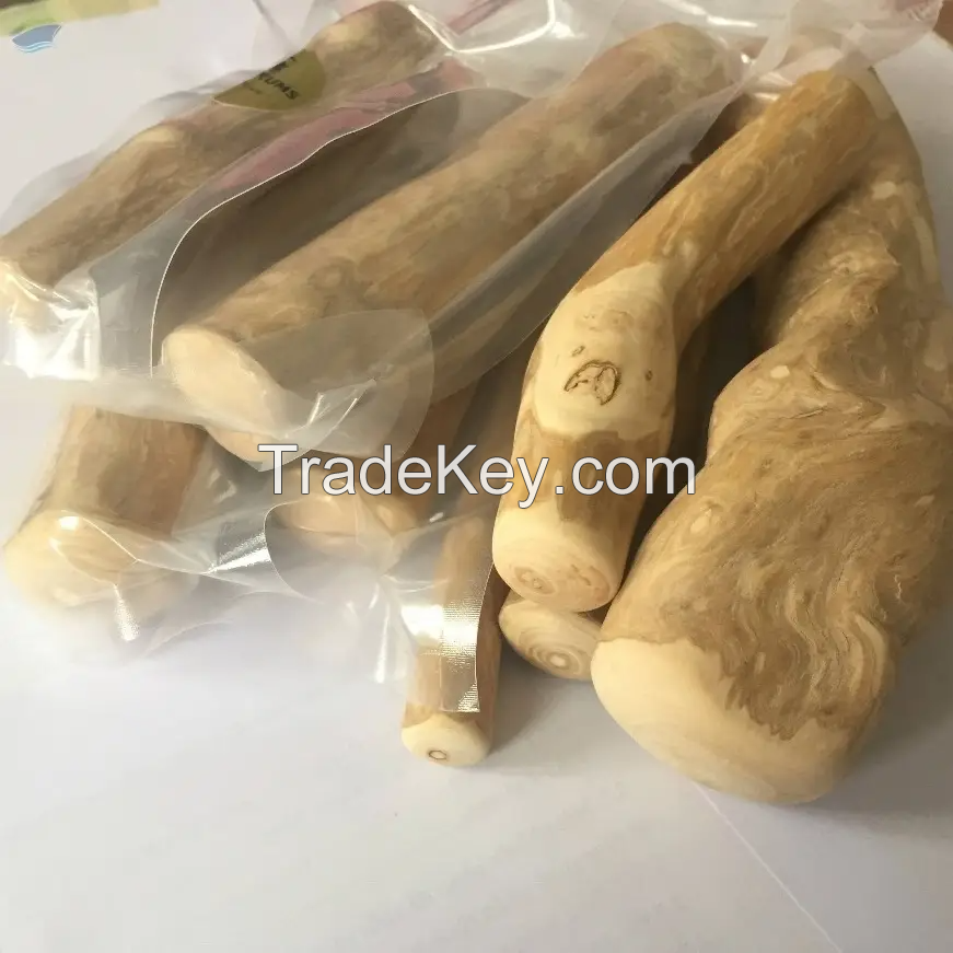 WOODEN CHEW STICKS, NATURAL WOOD SOURCED FROM SUSTAINABLE FORESTS, IDEAL FOR DOGS AND PUPPIES