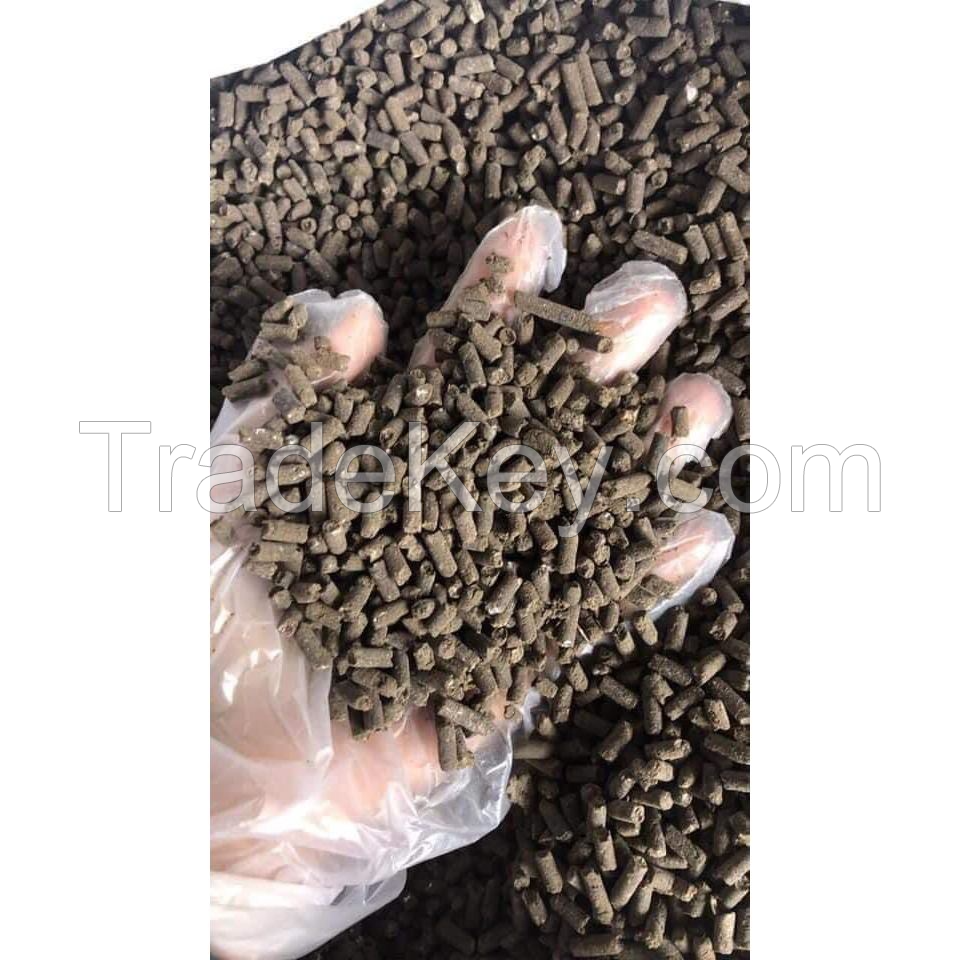 PREMIUM COMPRESSED WORM FERTILIZER / ORGANIC SOIL BOOSTER / AFFORDABLE VALUE / MADE IN VIETNAM