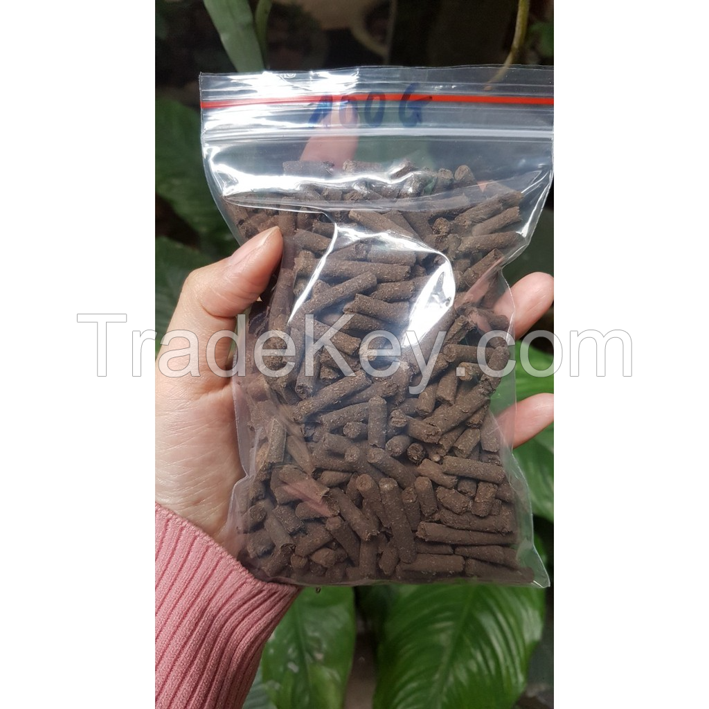 NUTRI-WORM ORGANIC FERTILIZER / BOOSTS PLANT GROWTH / CHEMICAL-FREE / MADE IN VIETNAM