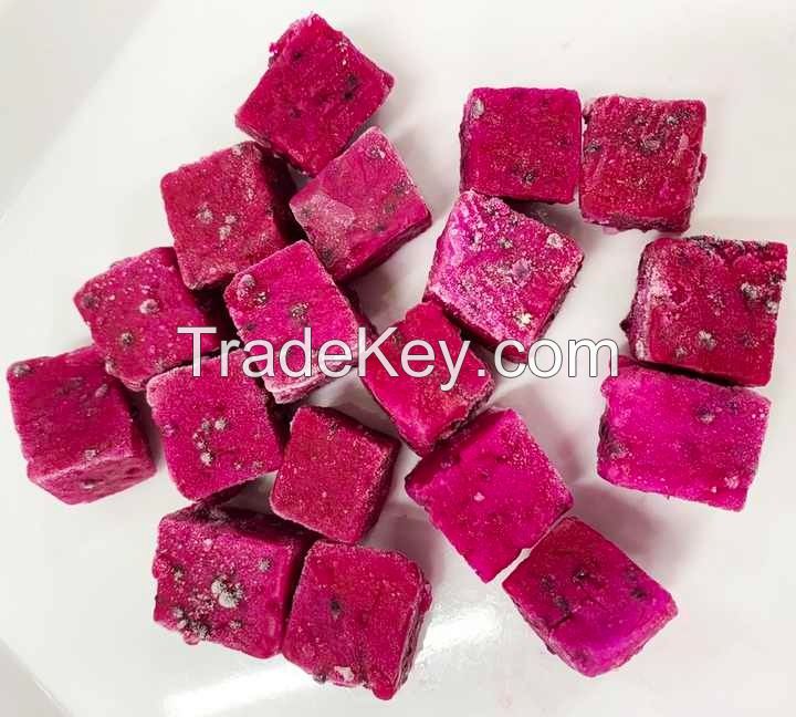 TOP EXPORT, FROZEN DRAGON FRUIT, 100% NATURAL, NO ADDITIVES, PERFECT FOR SHAKES, ICE CREAM, AND SNACKS