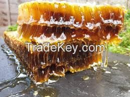 WILD HARVESTED HONEYCOMB / NON-GMO / NO ADDITIVES / NATURAL SWEETNESS