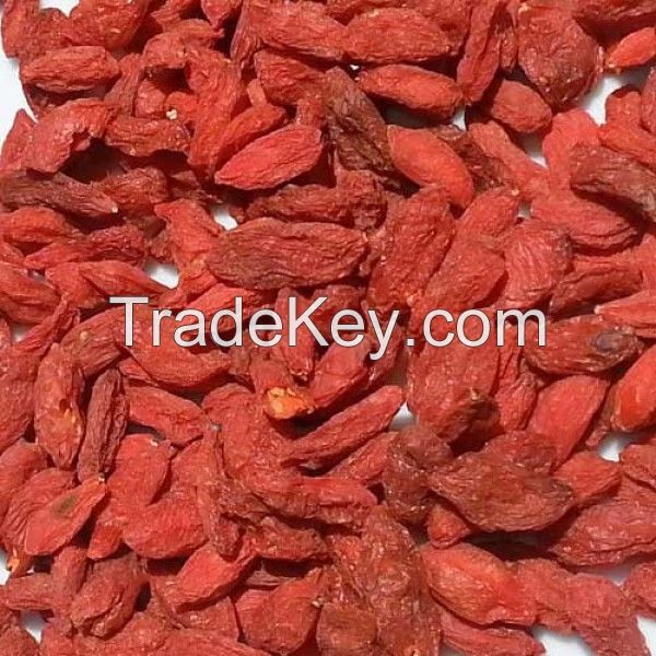 RAW GOJI BERRIES / RICH IN AMINO ACIDS, MINERALS / FRESH, SLIGHTLY TANGY / PRODUCT OF VIETNAM