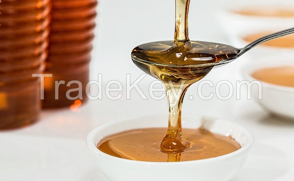 BEE HONEY / HIGH IN VITAMINS, GOOD FOR HEALTH / RAW, PURE, NO CHEMICALS