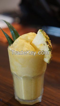100% NATURAL FROZEN PINEAPPLE JUICE, CLEAN PRODUCT