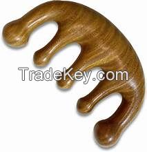 NATURAL WOODEN COMB INFUSED WITH PLANT ESSENCE FOR CLEAN HAIR AND SCALP CARE
