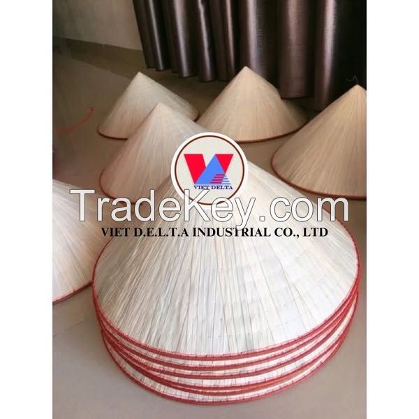 PLANT BASED CLEAN LABEL CONICAL HAT HANDMADE FOR SUN SHADE AND CULTURAL STYLE FROM NATURAL MATERIAL
