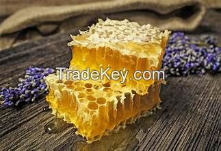 HONEY COMB FROM NATURE PURE AND UNFILTERED CLEAN LABEL SUPPORTING IMMUNE WELLNESS