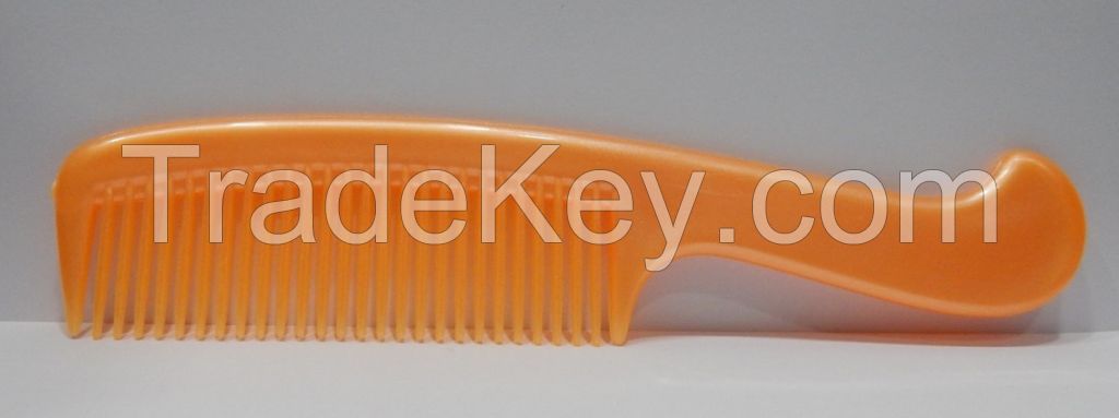 DETANGLED CURVED HANDLE PLASTIC COMB