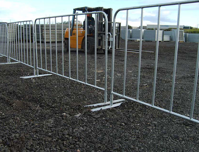 Galvanized or Powder Coated Temporary Crowd Control Mesh Fencing