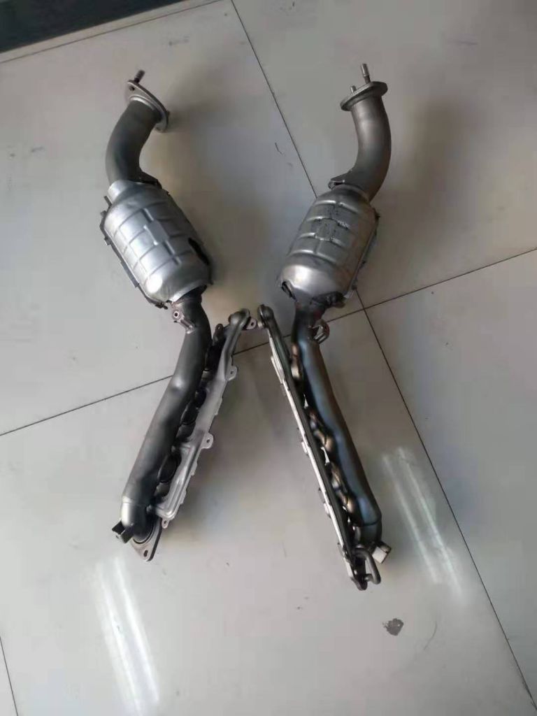 Hot Sale Stainless Steel and Iron Casting Exhaust Pipe for Car