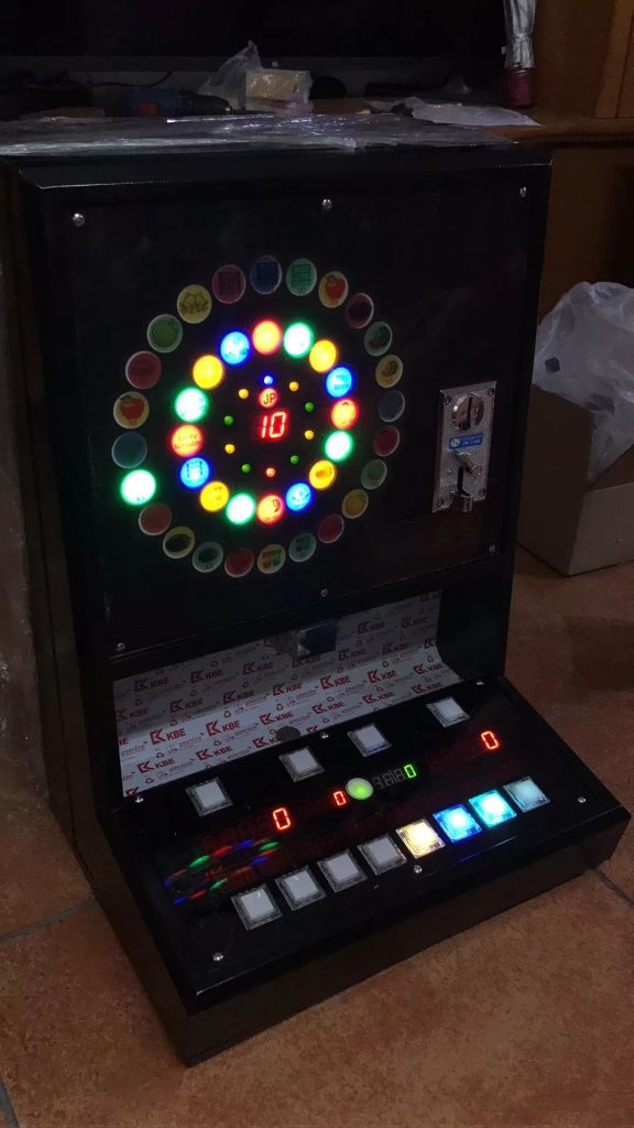 coin operated slot game machine