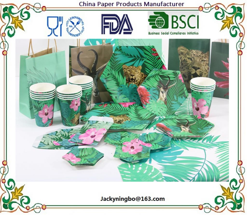 New Fashion Design Party Supplies Jungle Theme Party Decoration Set Which Include Paper tablecloth plates cups napkins straws treat bags gift bags garland invitation cards