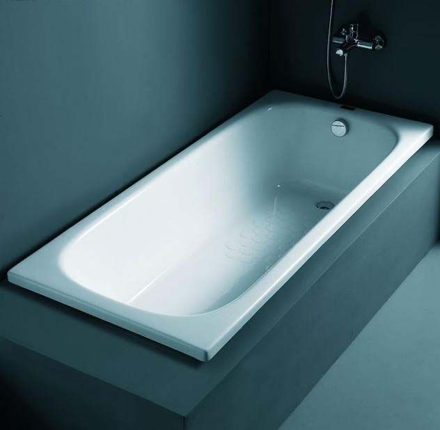 Acrylic bathtubs